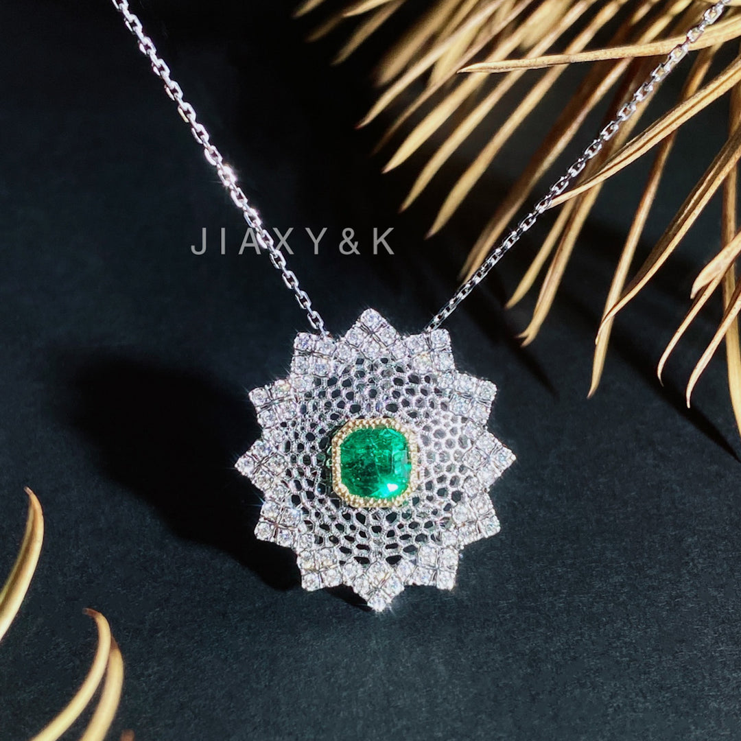 Colombia Emerald and Diamond Brooch / Pendant