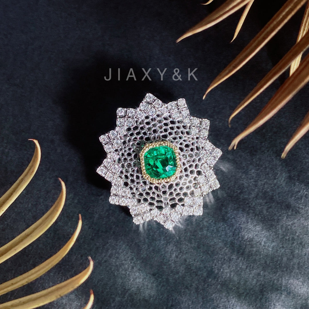 Colombia Emerald and Diamond Brooch / Pendant