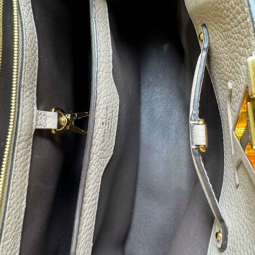 Louis Vuitton Capucines Mm 31cm Etoupe