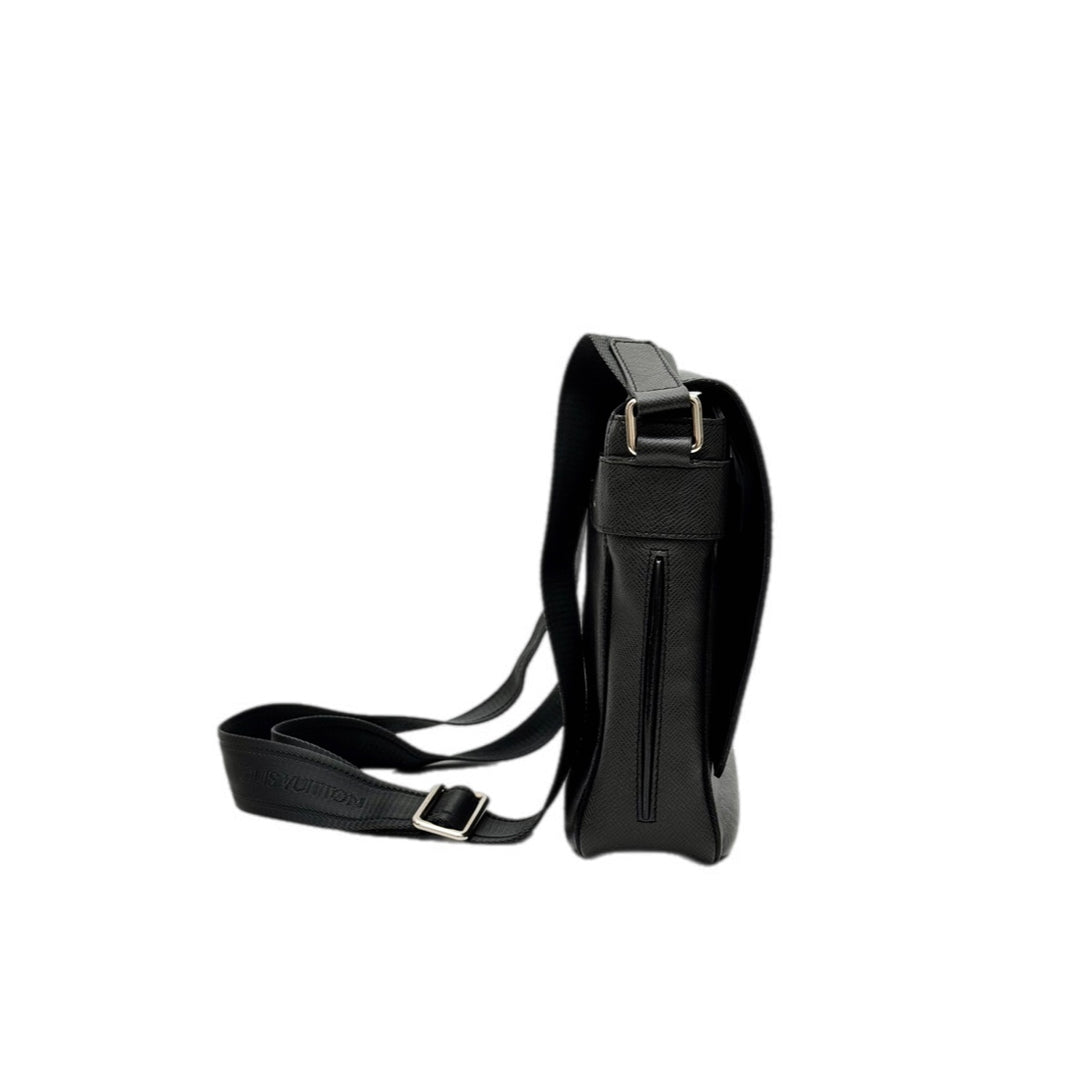 Louis Vuitton Men’s Crossbody Bag Black Calfskin