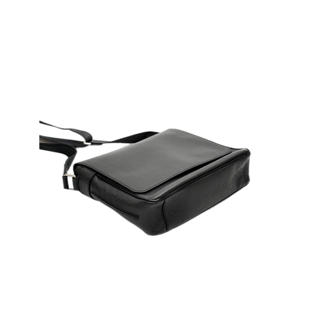Louis Vuitton Men’s Crossbody Bag Black Calfskin
