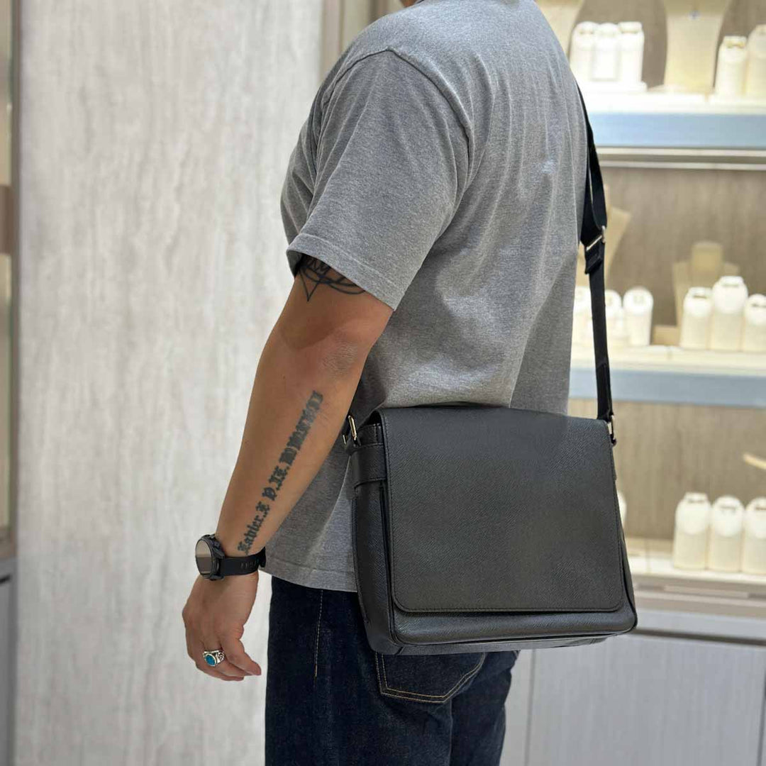 Louis Vuitton Men’s Crossbody Bag Black Calfskin