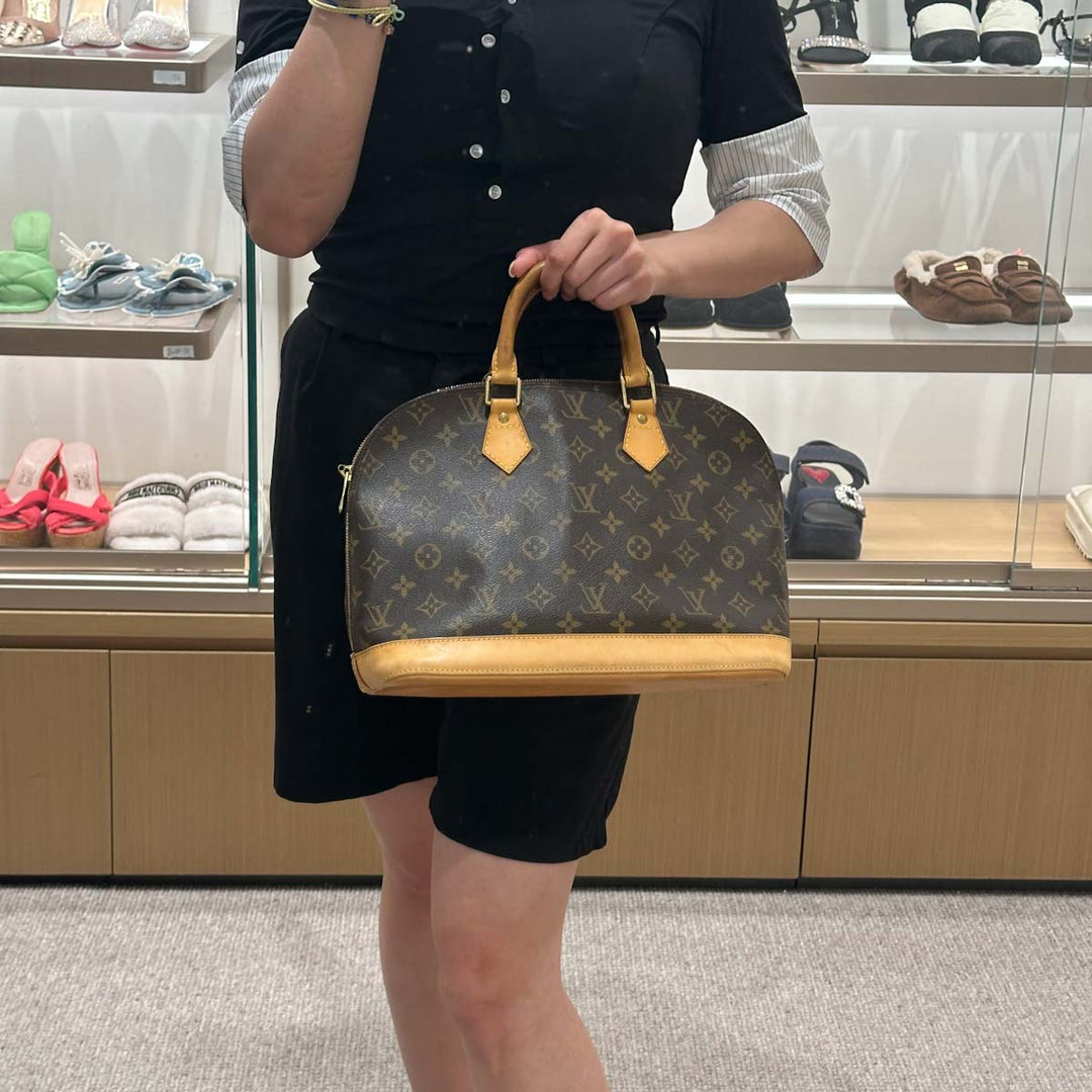 Louis Vuitton Alma Bag Medium Monogram