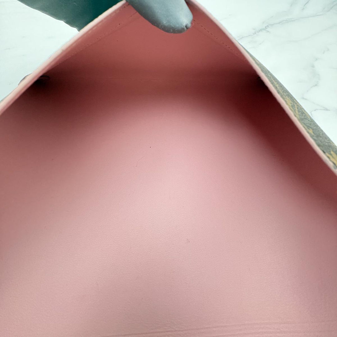 Louis Vuitton Envolop Bags