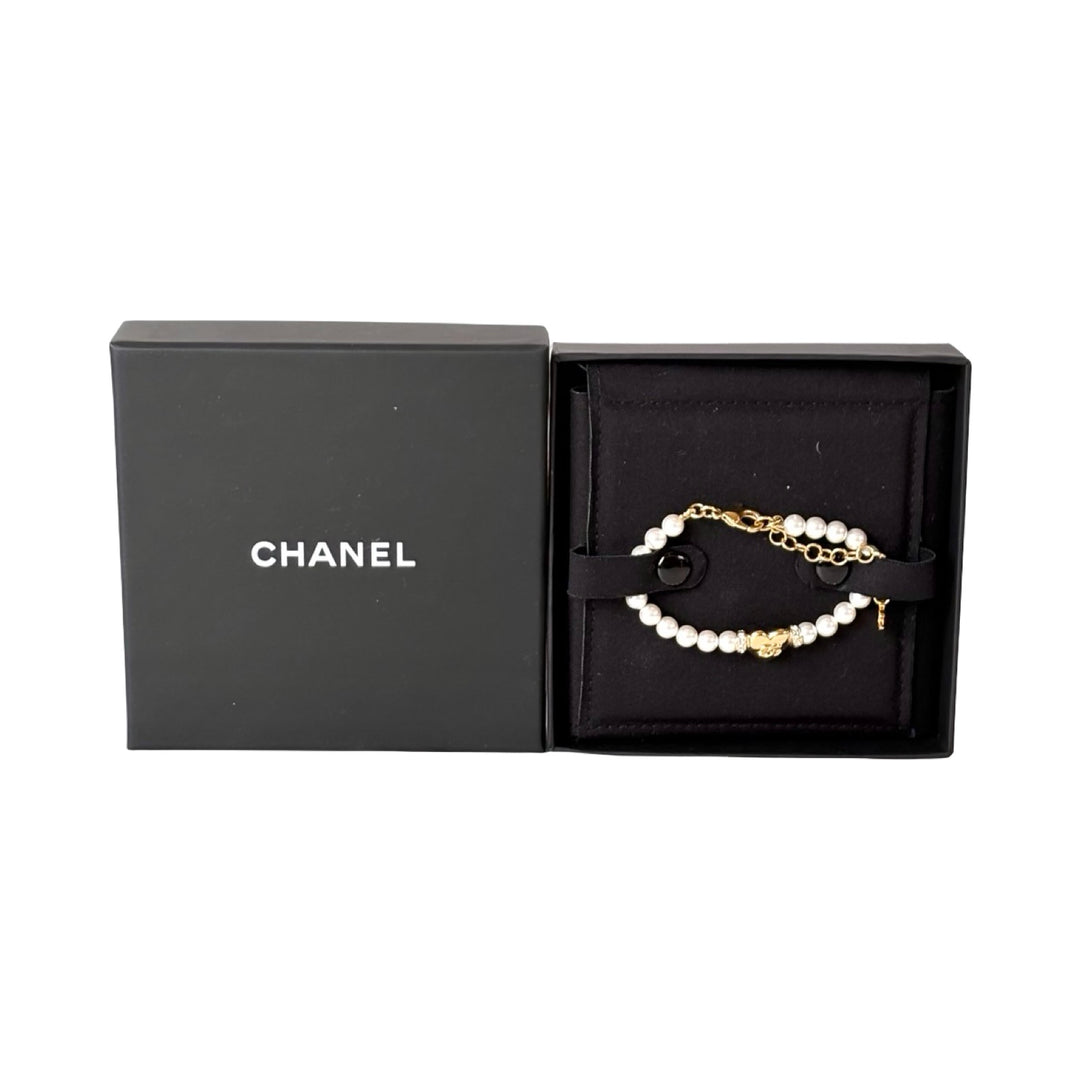 Pre-owned Chanel Pearl CC Heart Bracelet 24P - photo 2