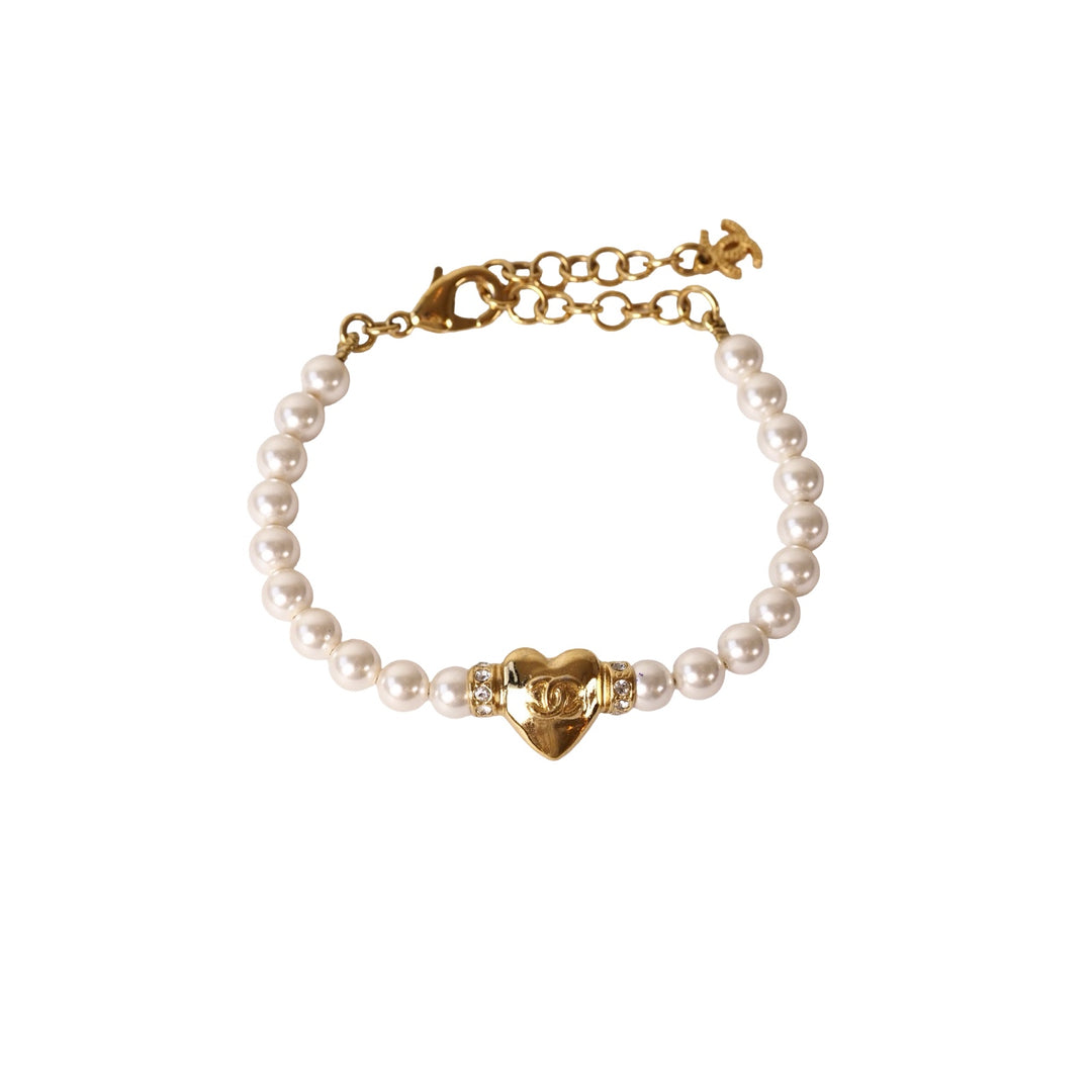 Pre-owned Chanel Pearl CC Heart Bracelet 24P