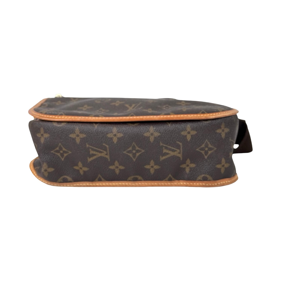 Louis Vuitton Messenger Monogram Front Zip Bag