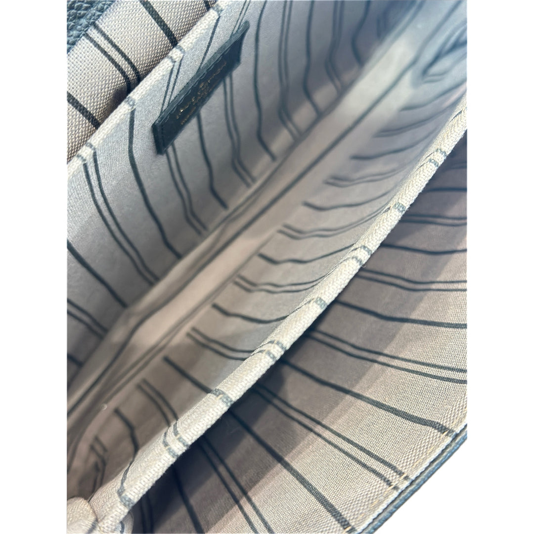 Louis Vuitton Pochette Métis Black Leather Bag