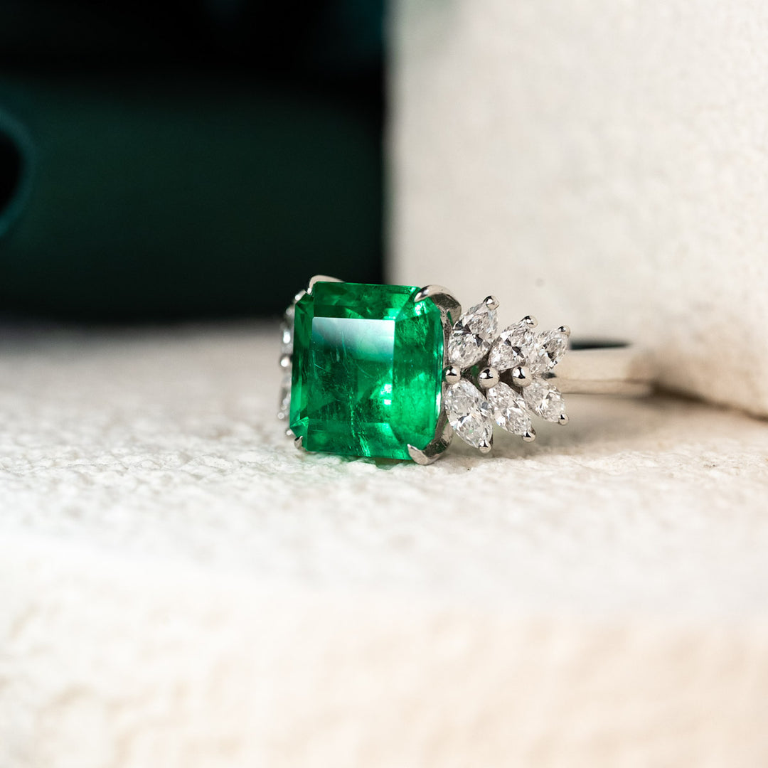 Natural Columbia Emerald Diamond Ring D4.03ct d0.92ct. PT