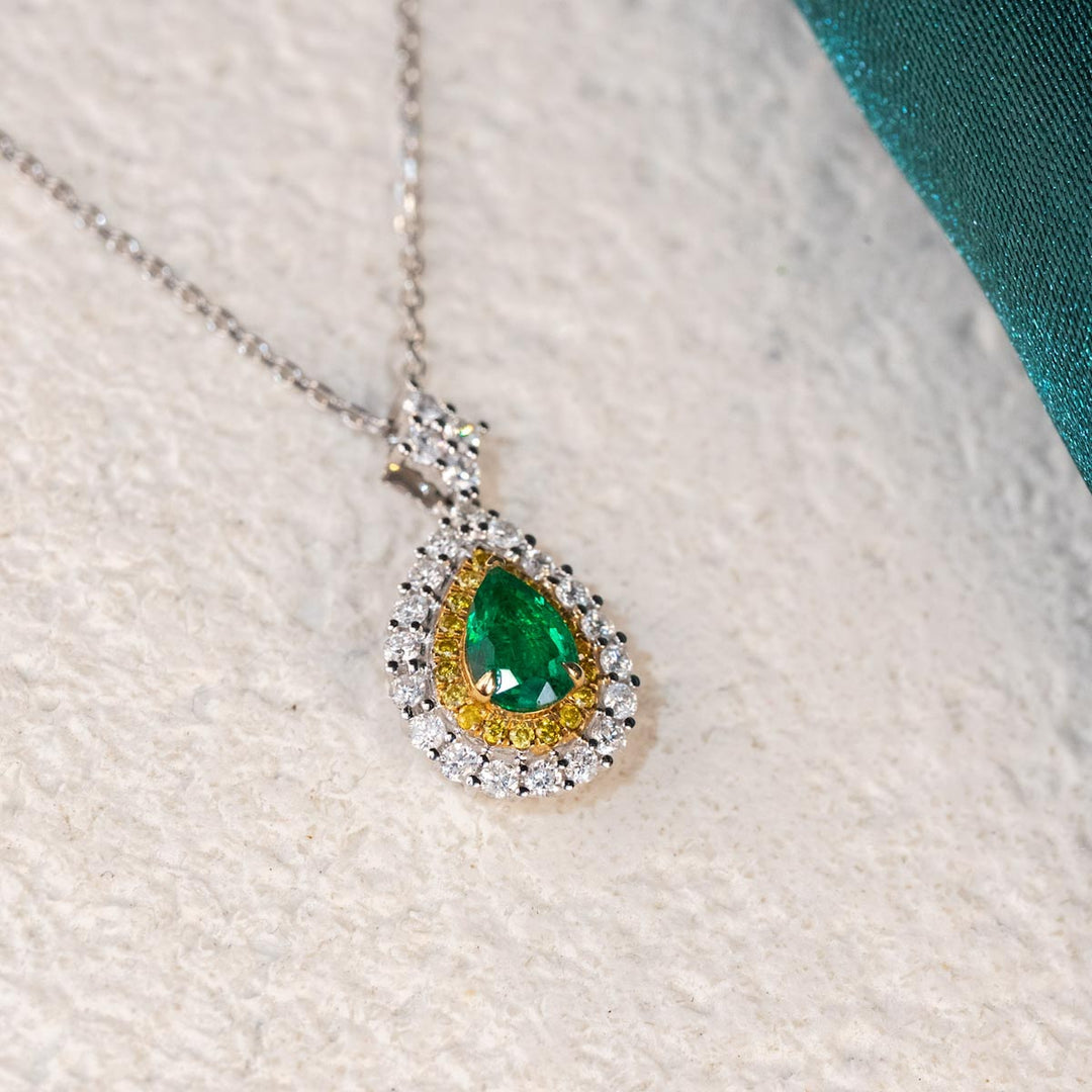 Natural Emerald Diamond Necklace D0.37ct. 18K