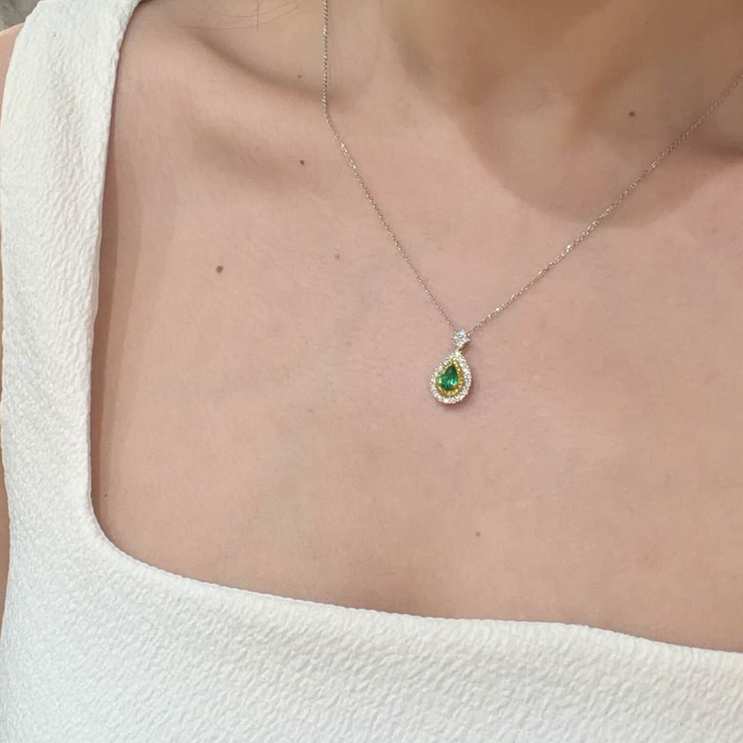 Natural Emerald Diamond Necklace D0.37ct. 18K