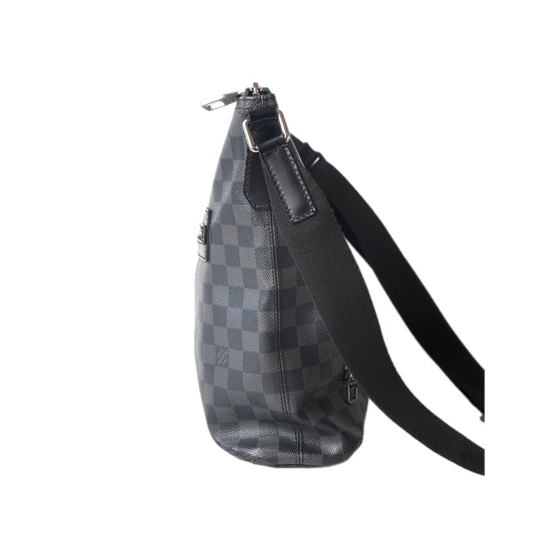 Louis Vuitton Men’s Damier Messenger Bag
