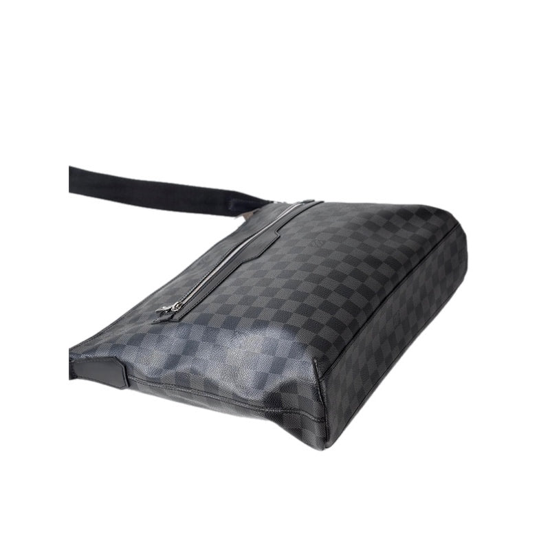 Louis Vuitton Men’s Damier Messenger Bag