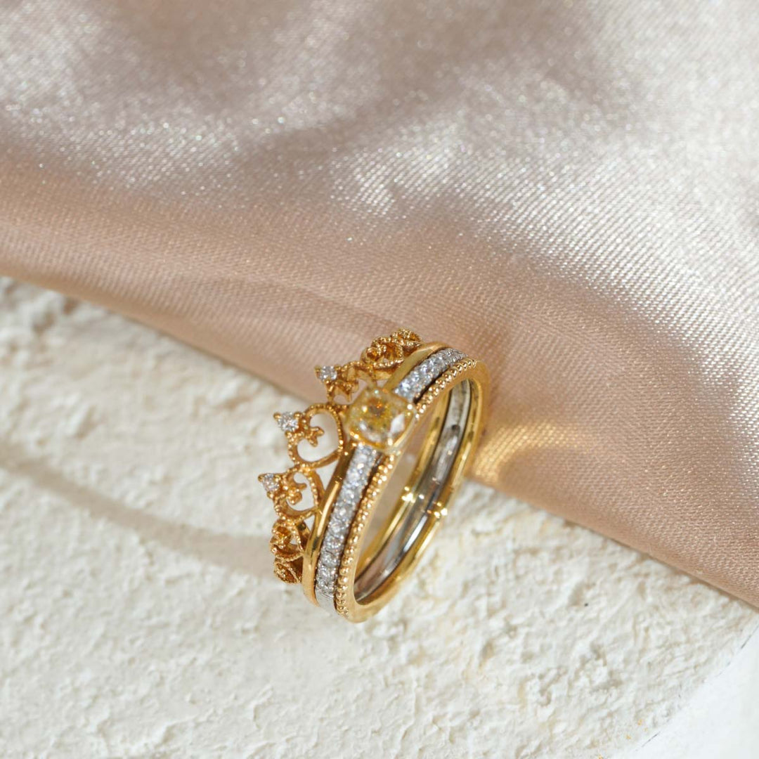 Natural Yellow Diamond Heart Crown Ring 0.335ct White Diamond, 0.175ct, 18K Gold