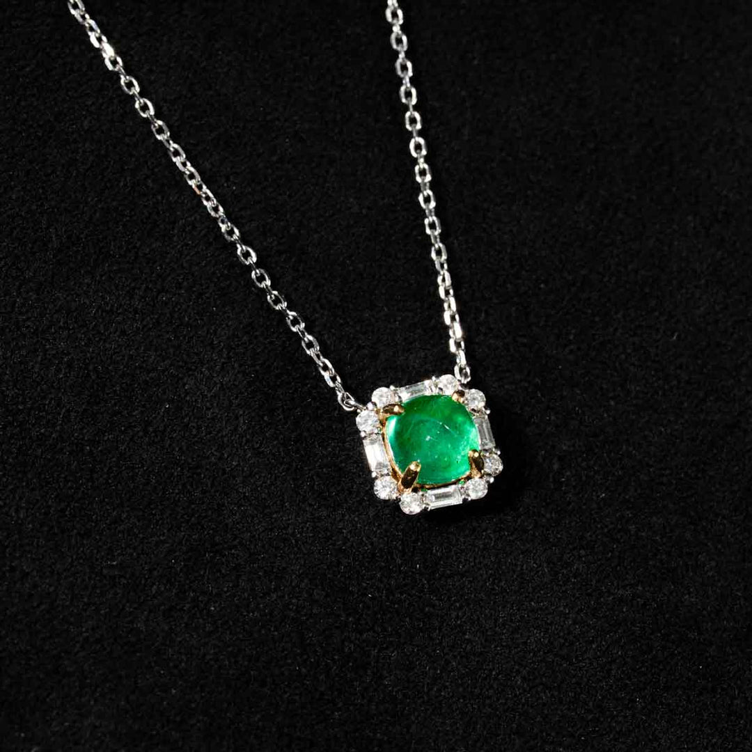 Natural Emerald Sugar-loaf Necklace D1.00ct d0.20ct,18K
