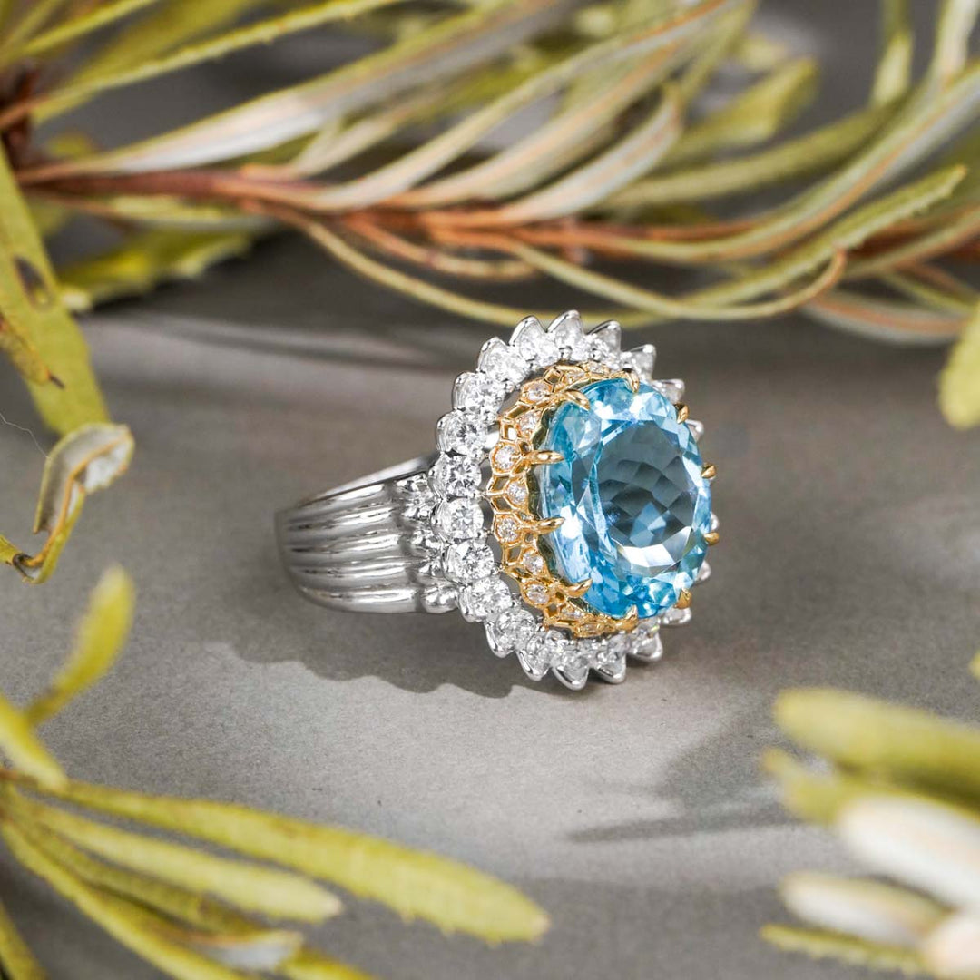 Natural Exceptional Santa Maria Color Aquamarine Stone Ring 5.48ct, Diamond 1.05ct 18K Gold GUILD