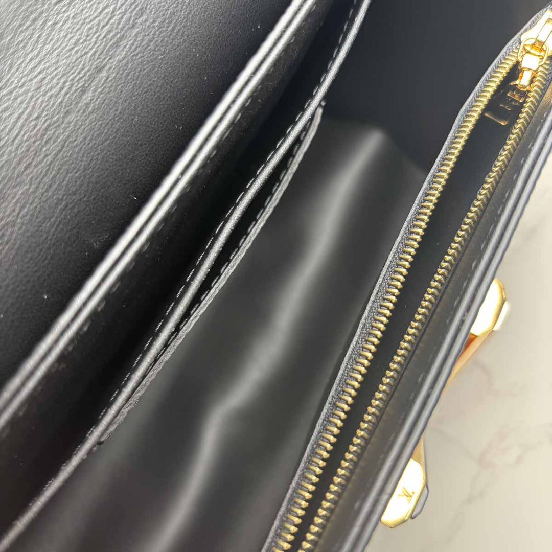 Louis Vuitton Black Twist MM 23cm Bag no strap