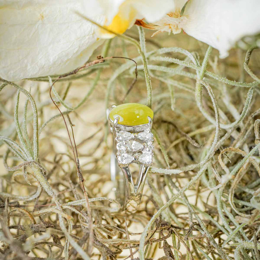 Natural Cat’s Eye Chrysoberyl CabochonDiamond Ring D1.94 d0.67ct PT900