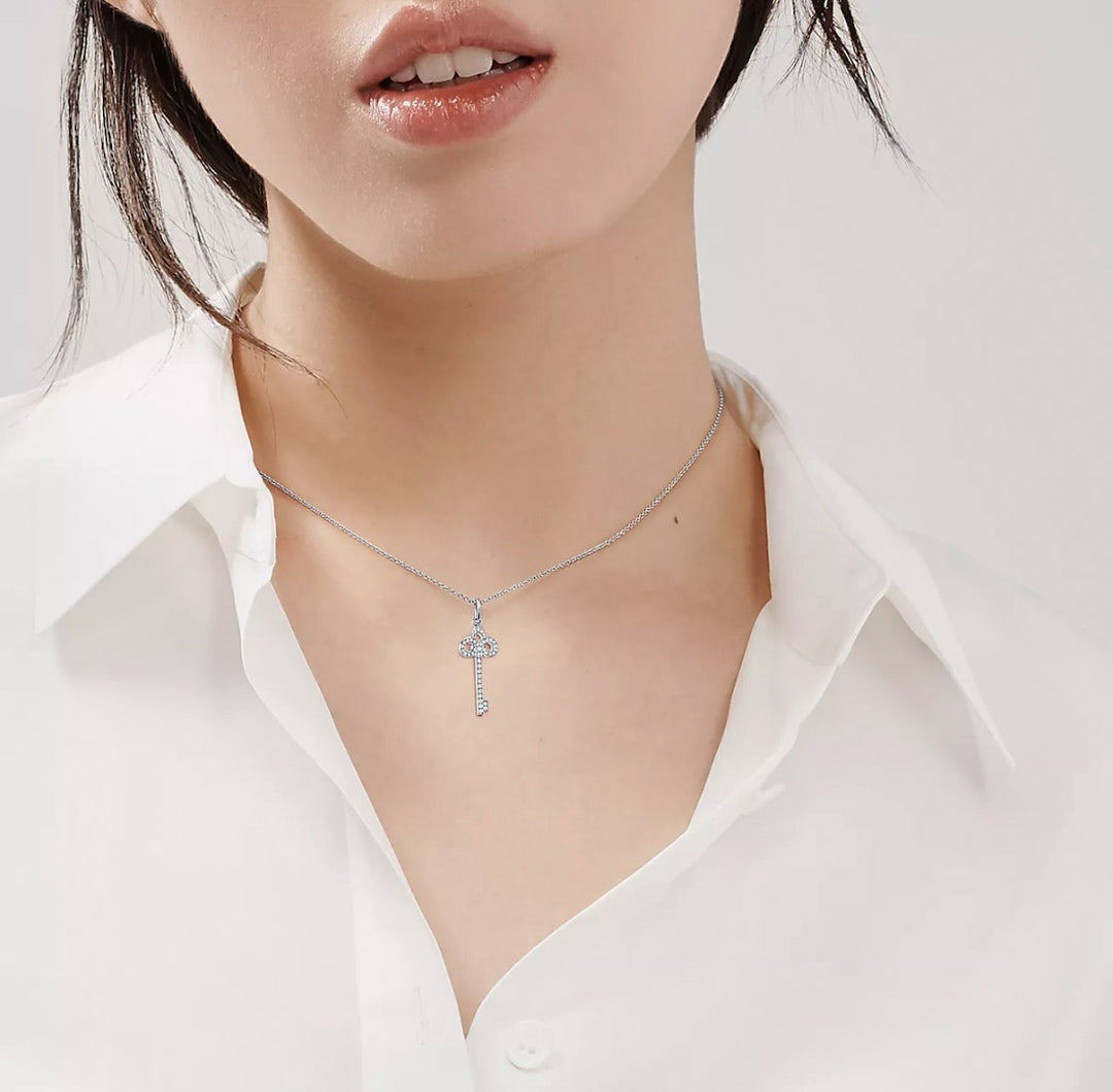 Pre-owned Tiffany Fleurdelis Key Diamonds Pendant With PT 16Inch Chain in White Gold, Platinum - photo 9