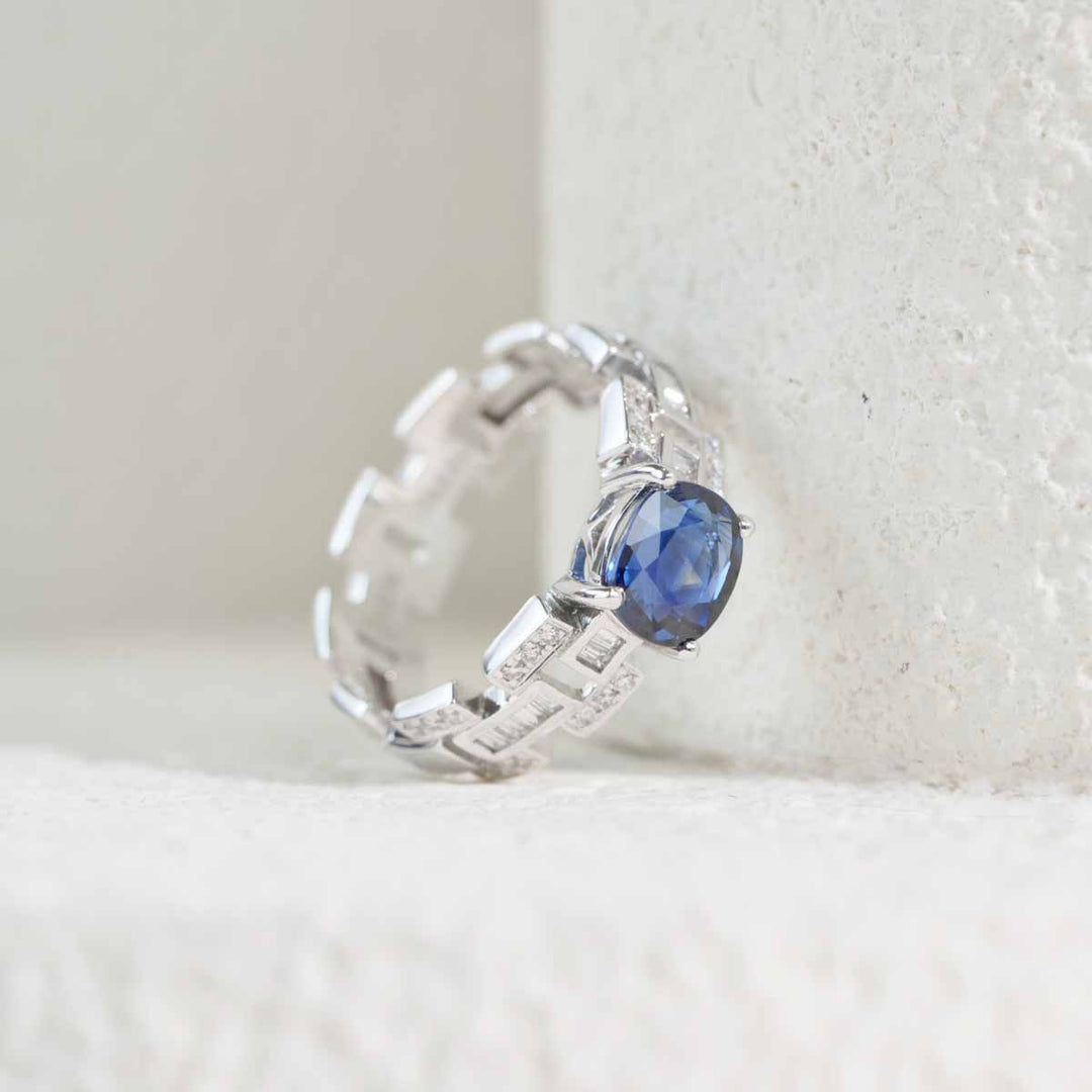 Natural Sapphire Diamond Ring D1.37ct d0.225ct. 18K Gold