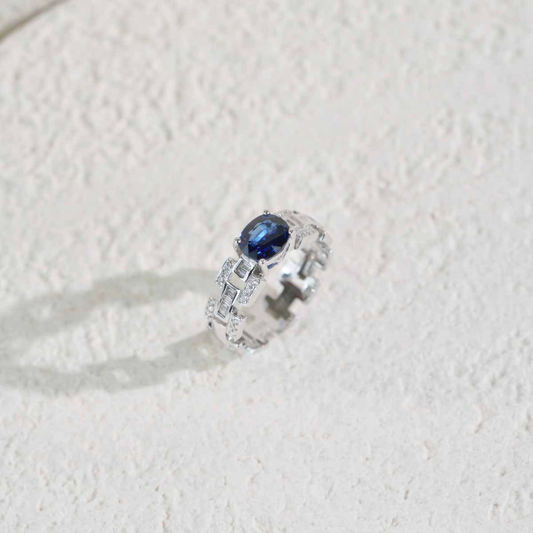 Natural Sapphire Diamond Ring D1.37ct d0.225ct. 18K Gold