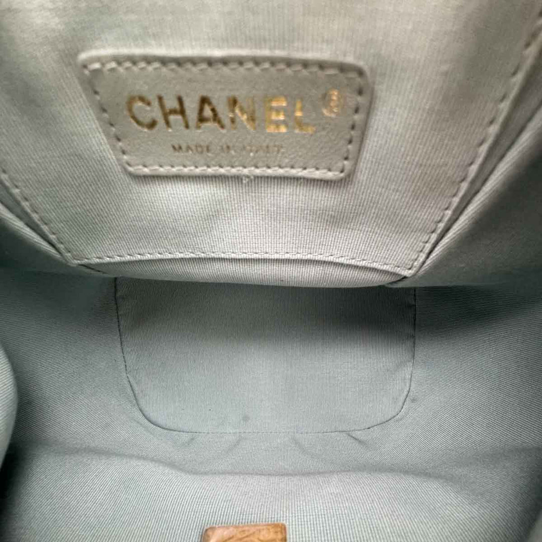 Pre-owned Chanel Green Mini Duma Backpack in Calfskin - photo 8