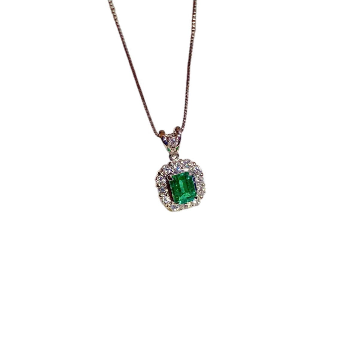 Emerald Necklace D0.73 d0.50ct PT Columbia