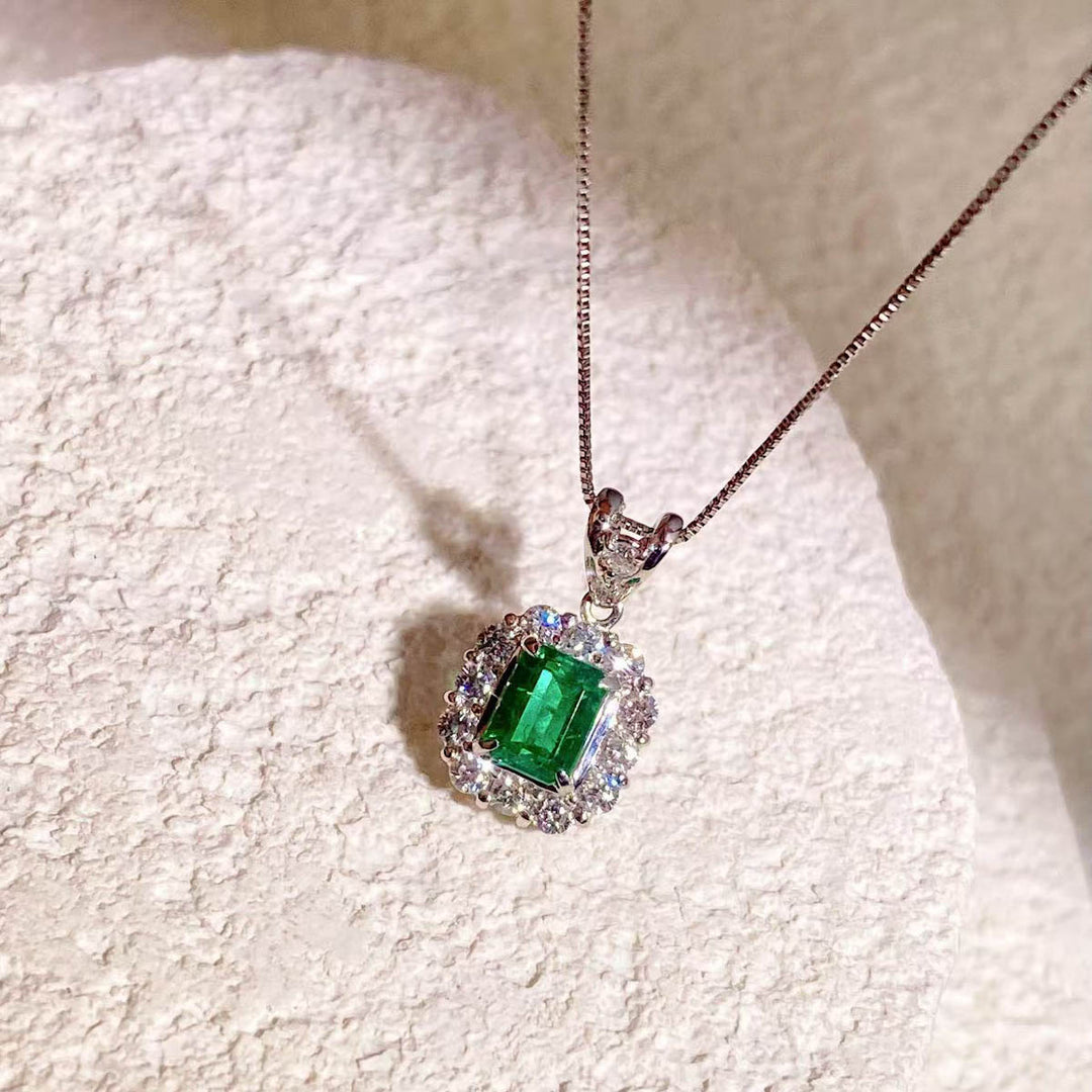 Emerald Necklace D0.73 d0.50ct PT Columbia