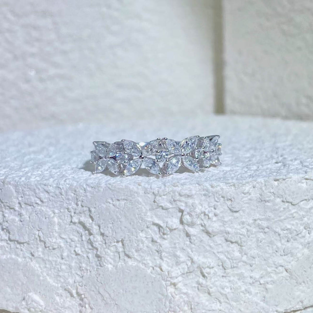 White Diamond Eternity Ring D0.70ct 18K F-G VS