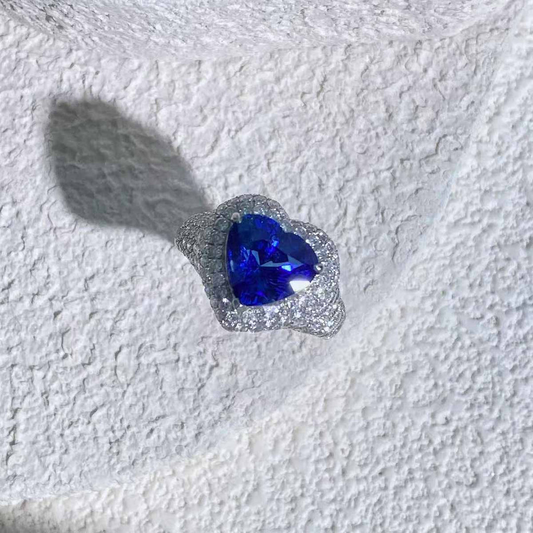 Natural Blue Sapphire Ring D3.50ct d1.77ct 18K, Sri Lanke GUILD Royal Blue
