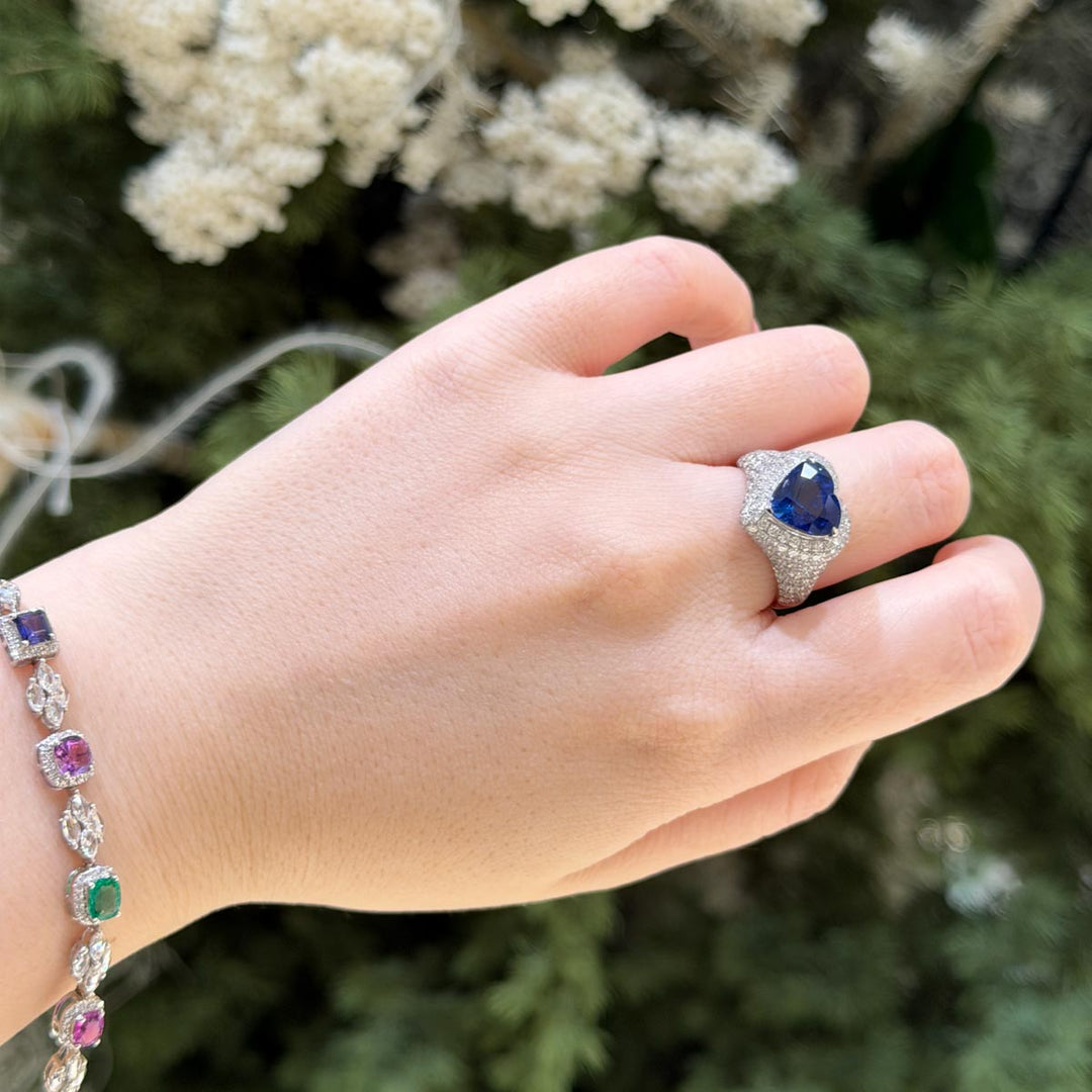 Natural Blue Sapphire Ring D3.50ct d1.77ct 18K, Sri Lanke GUILD Royal Blue
