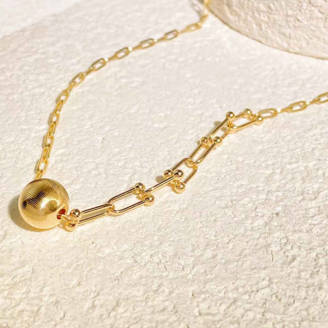 Plain 18k Yellow Gold Ball Necklace