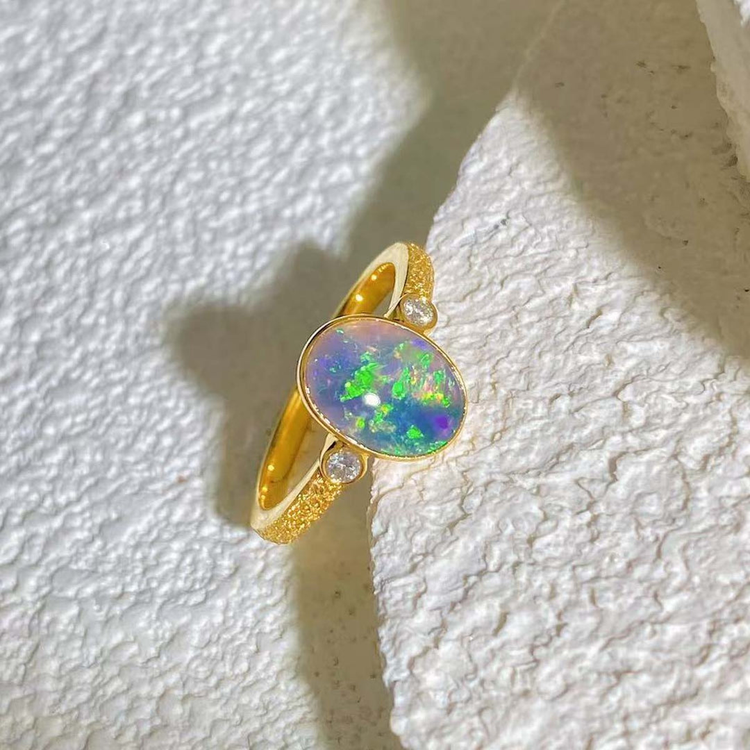 Natural Australia Black Opal Ring D0.93ct d0.07ct, 18K