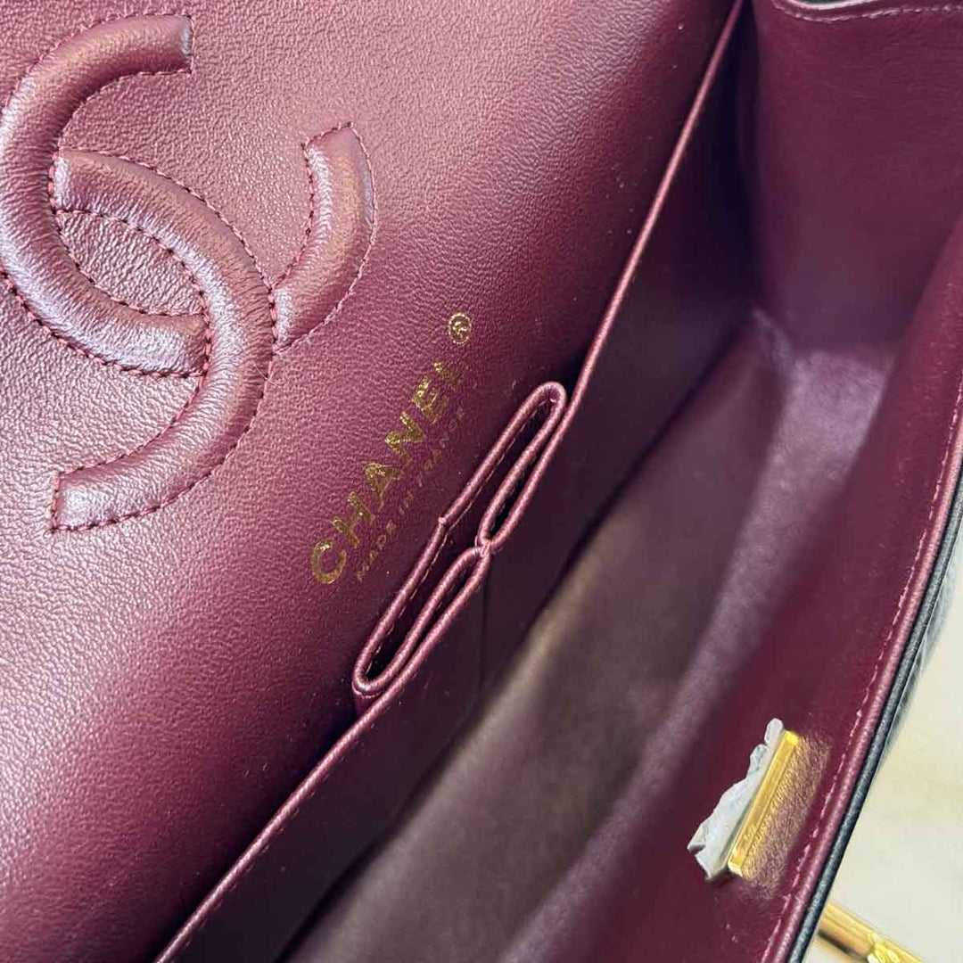 Chanel Classic Flap Small Black/Gold Bag