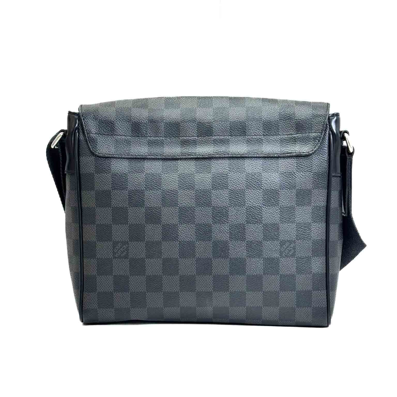 Louis Vuitton Men’s Messenger Bag