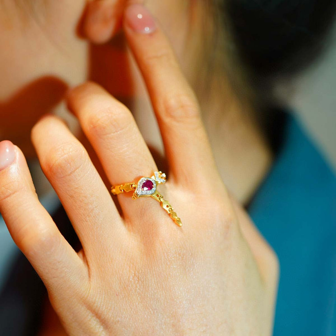Natural Ruby Diamond Snake Ring D0.25ct d0.10ct. 18K Pigeon Blood