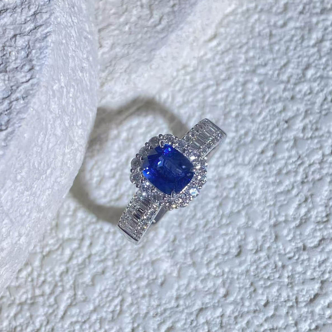 Natural Blue Sapphire Ring D1.34ct d0.56ct 18K, Sri Lanke