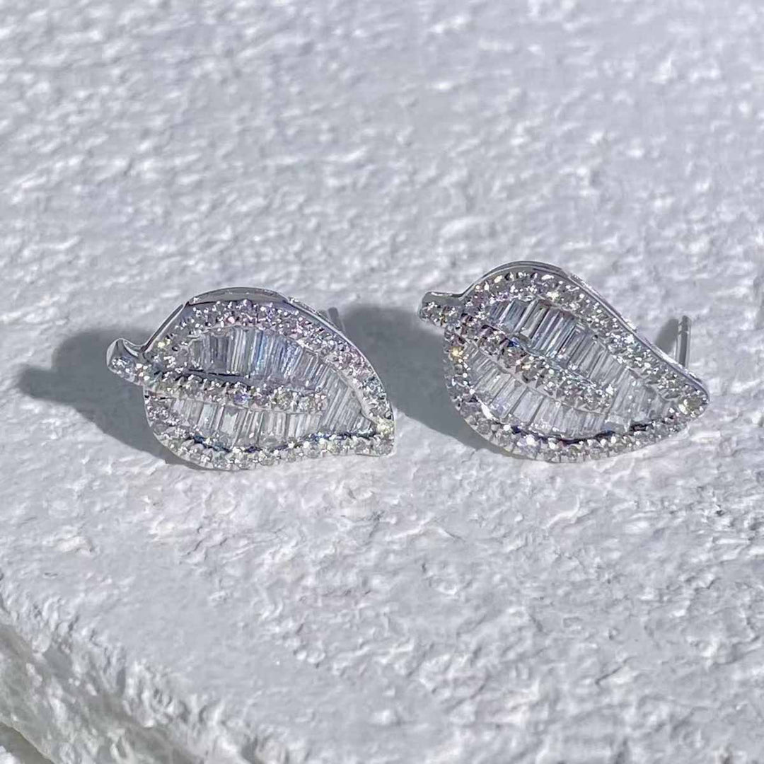 Natural White Diamond Leaf Earrings D0.90ct, 18K