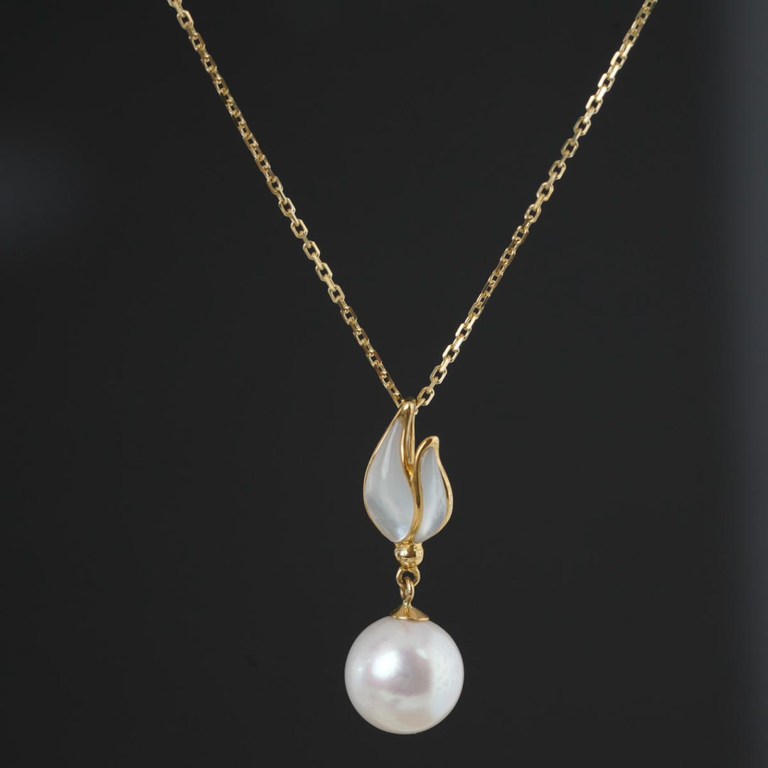 Natural Akoya Pearl Tulip Necklace 9mm, 18K Gold