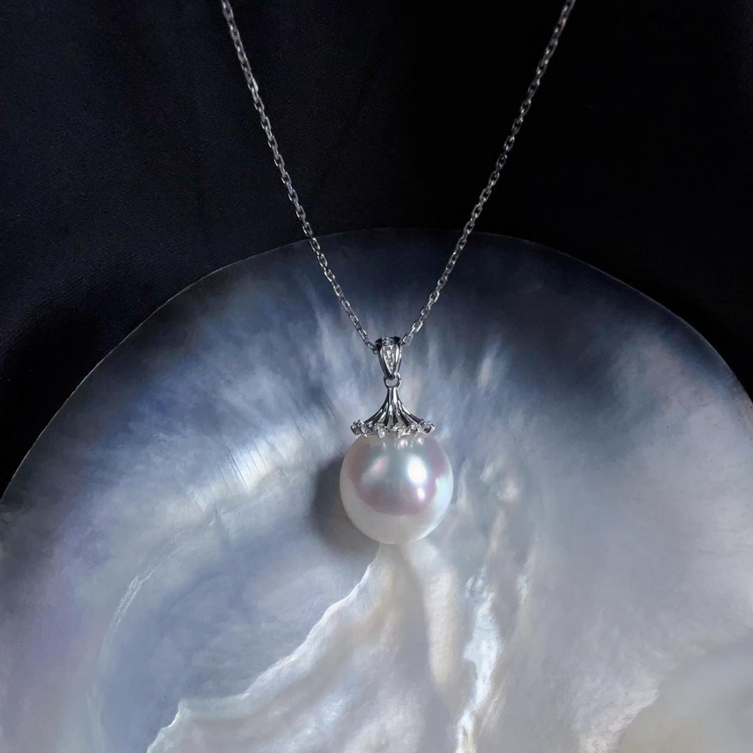 Natural South Sea White Pearl Necklace 13.8mm, Diamond 0.064ct 18K Gold