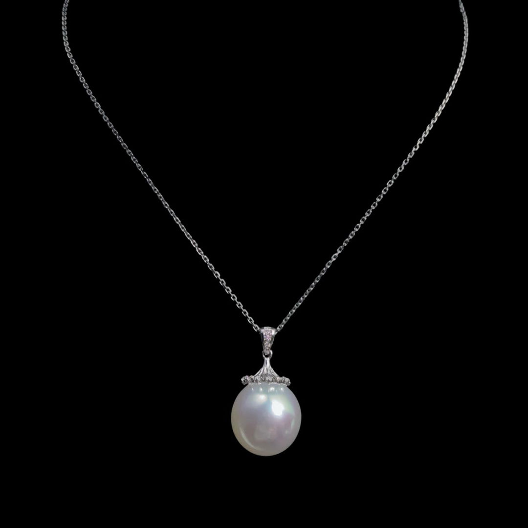 Natural South Sea White Pearl Necklace 13.8mm, Diamond 0.064ct 18K Gold