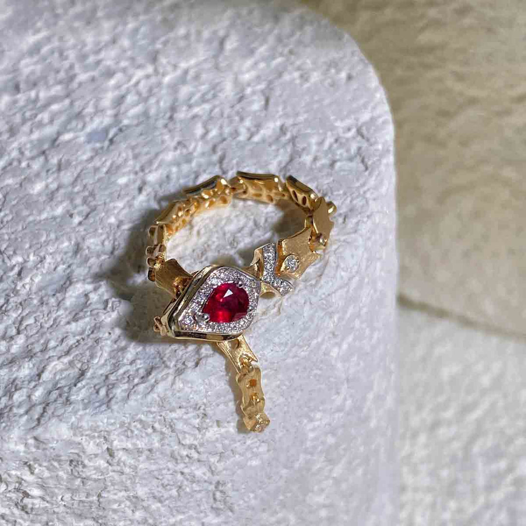Natural Ruby Diamond Snake Ring D0.25ct d0.10ct. 18K Pigeon Blood