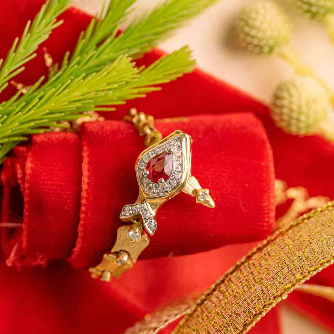 Natural Ruby Diamond Snake Ring D0.25ct d0.10ct. 18K Pigeon Blood