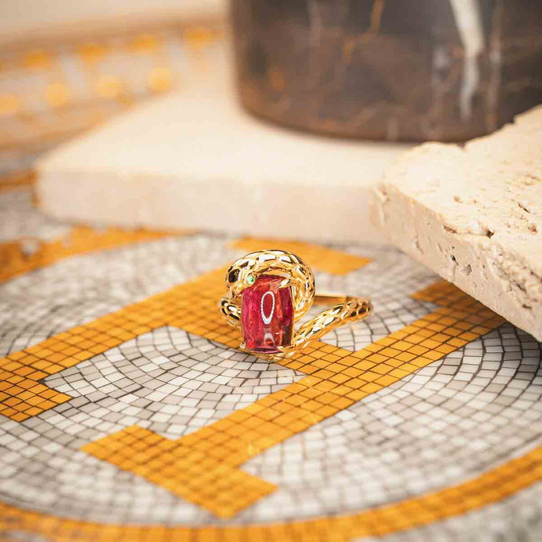 Cabochon Rubellite Serpenti Ring D2.55ct. 18K Purplish Pink