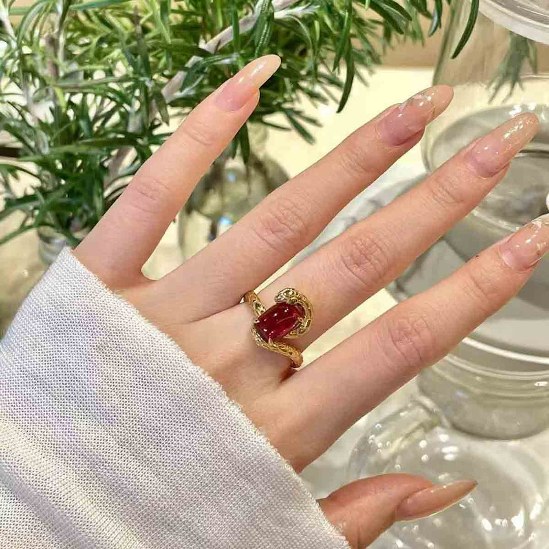 Cabochon Rubellite Serpenti Ring D2.55ct. 18K Purplish Pink