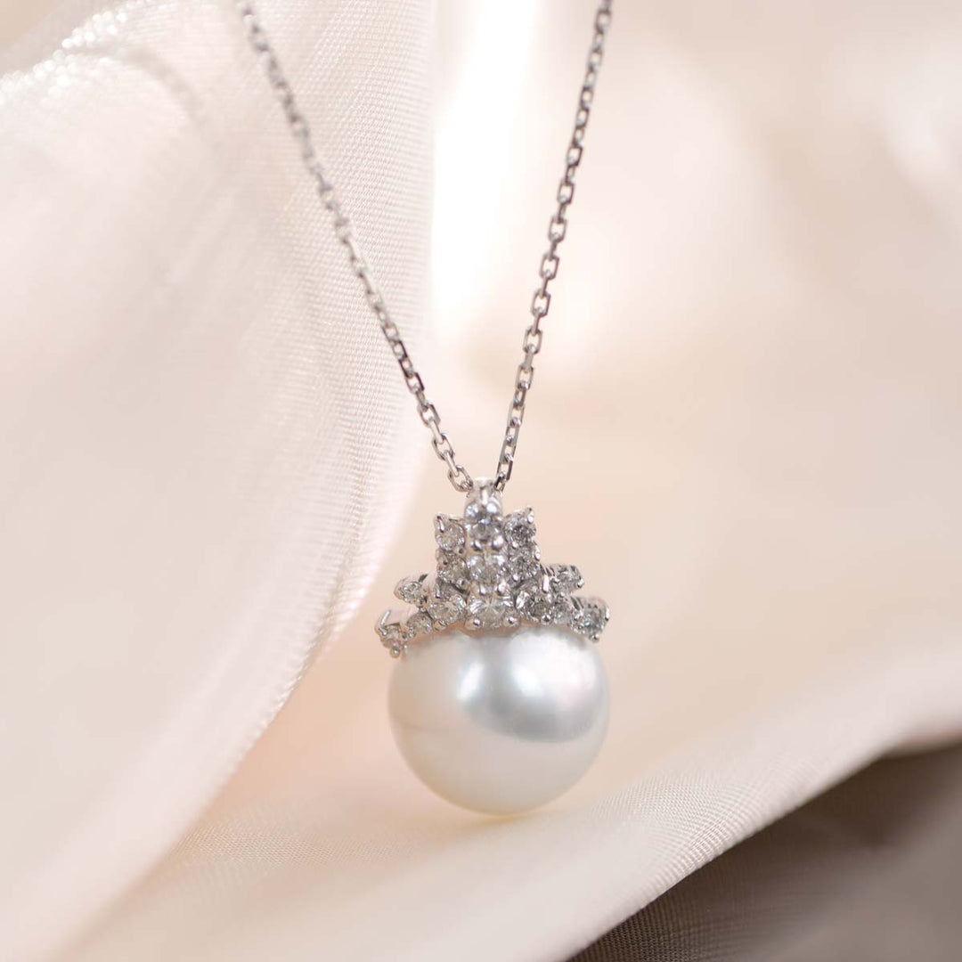 Natural SK South Sea White Pearl Necklace 12.0mm, Diamond 0.35ct Pt900 Platinum/18K Gold PSL