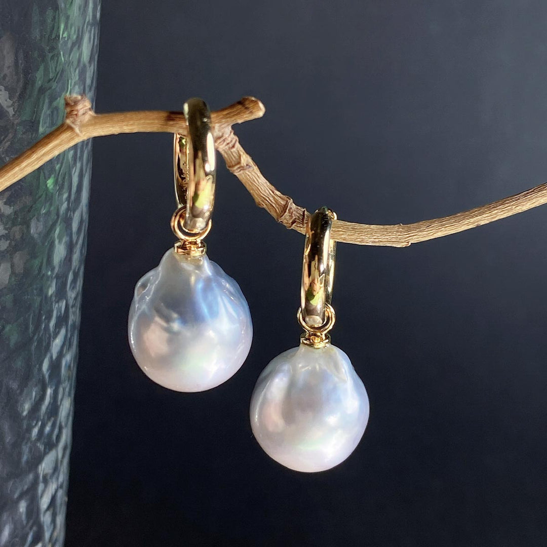 Natural South Sea Baroque Pearl hHoop Earrings.18k 15*13mm