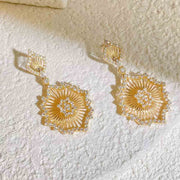 Natural White Diamond YG Earrings 18K D1.10ct