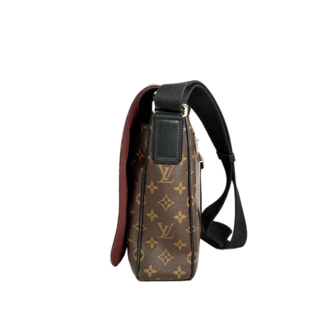 Louis Vuitton Men’s Monogram Messenger Bag