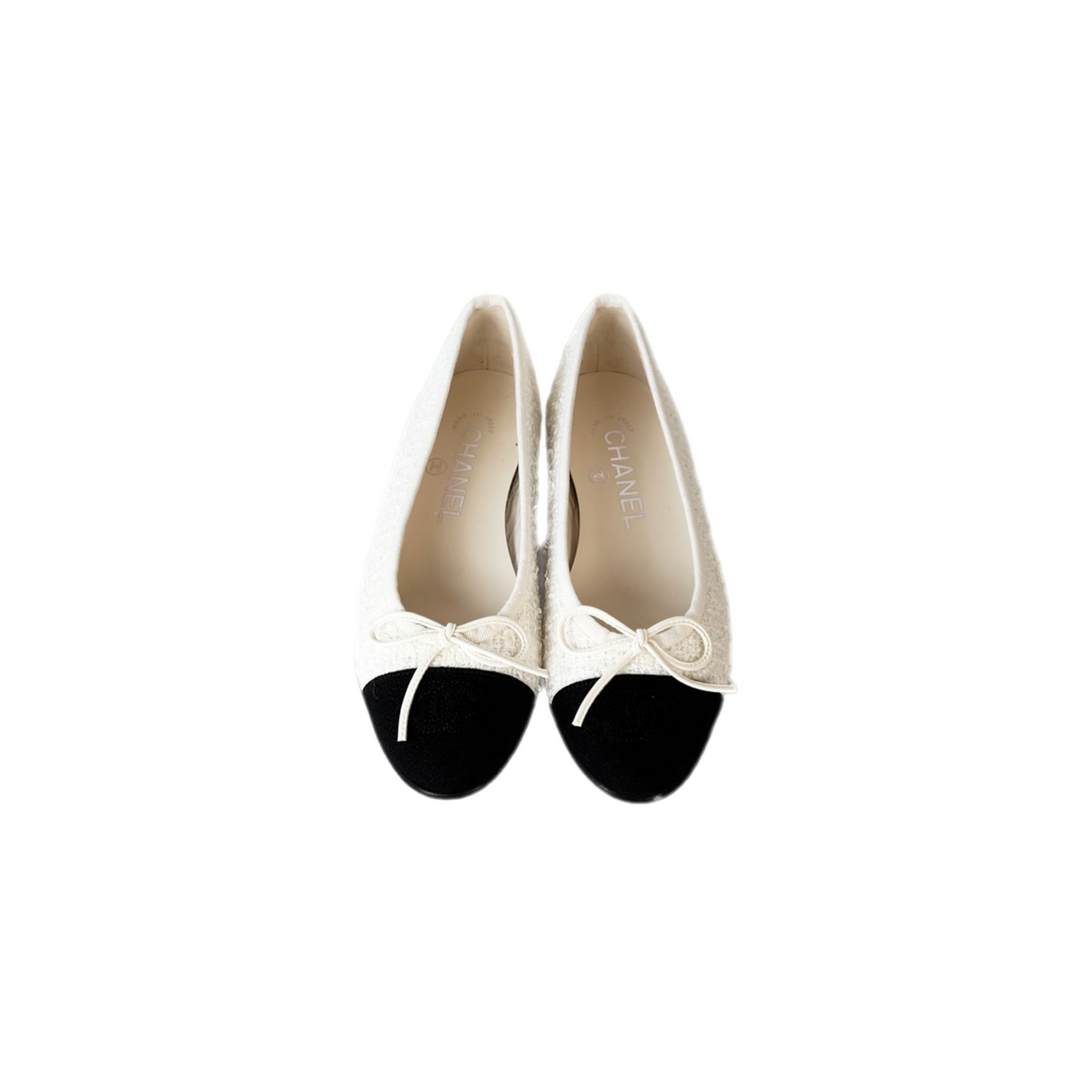 Chanel Tweed Ballet Flats Shoes White 34C